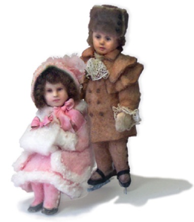 Dolls House miniatura scala 1:12th shop MASCHIO Bambola vestita come un lavoratore Negoziante 